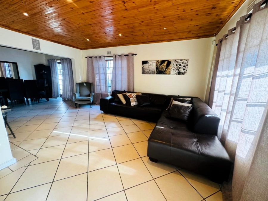 3 Bedroom Property for Sale in Highbury Western Cape